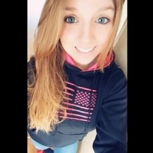 Meet your Posher, Casey